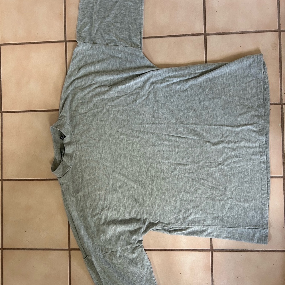 Gray quarter length Sleeve T-Shirt